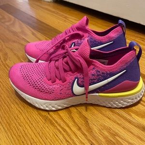 Nike Epic React  Flyknit